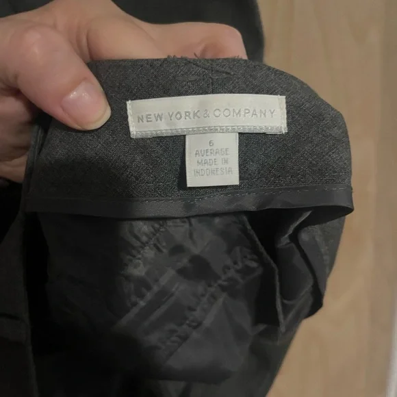 New York & Company Charcoal Pants - Picture 3 of 6